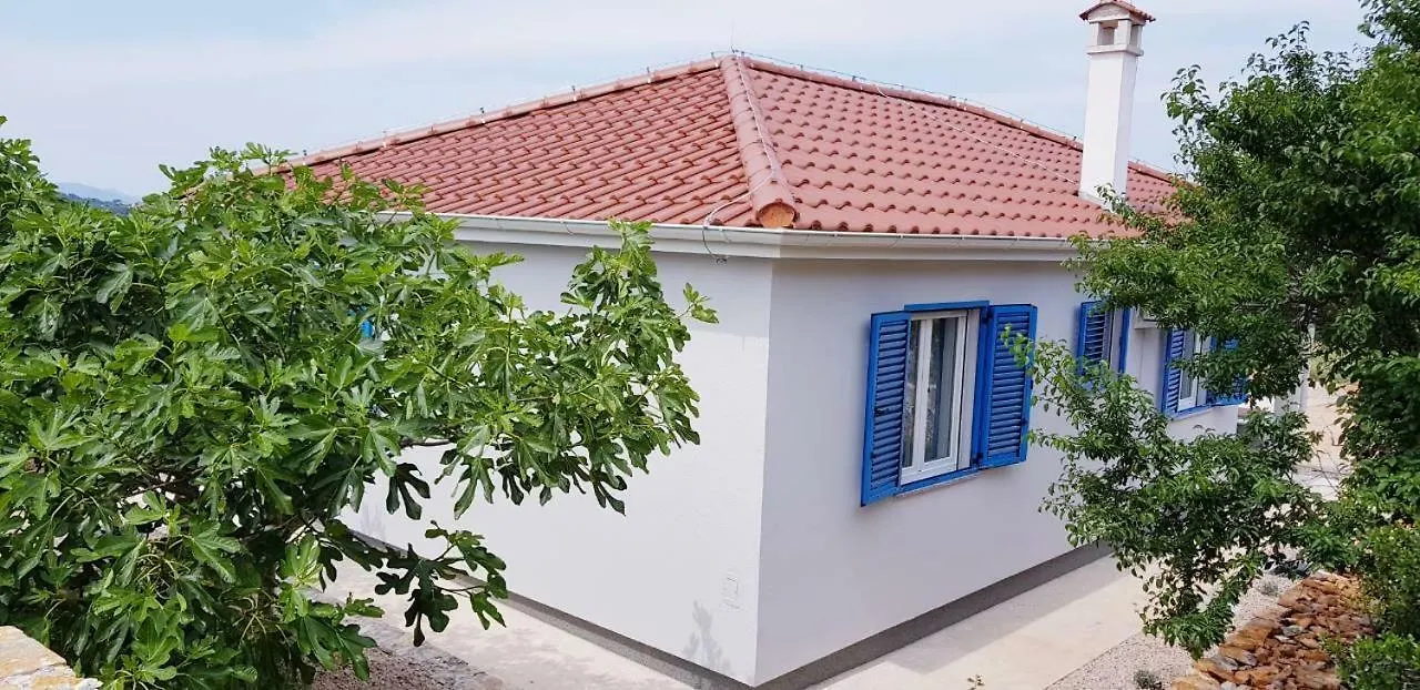 Sakarun - Ena Croatia